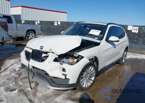 2015 BMW X1 xDrive28I из США, поврежденный, VIN WBAVL1C58FVY40370